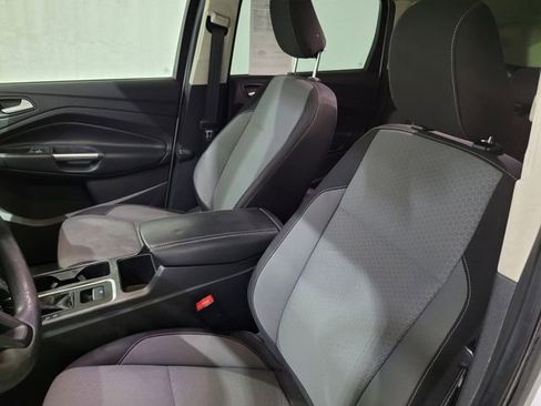 Used 2019 Ford Escape SE image 26