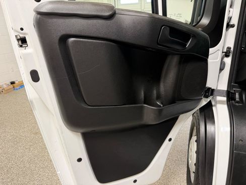 Used 2023 RAM ProMaster 2500 FWD image 11