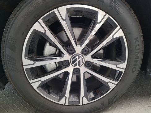 Used 2024 Volkswagen Jetta Sport FWD image 31