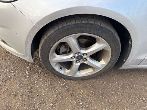 Used 2014 Ford Fusion SE w/ Equipment Group 201A image 11