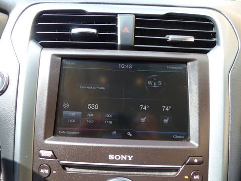 Used 2016 Ford Fusion Titanium FWD image 32
