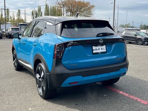 Used 2025 Nissan Kicks SR AWD/4WD image 7