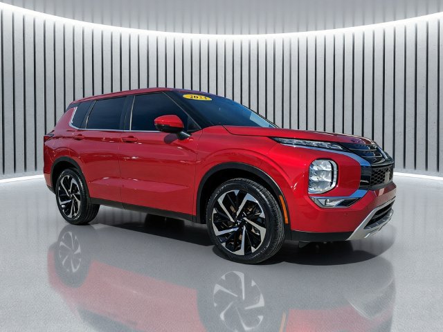 Used 2023 Mitsubishi Outlander SE FWD image 2