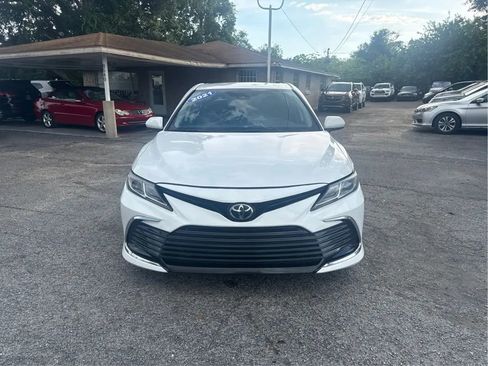 Used 2021 Toyota Camry LE FWD image 2