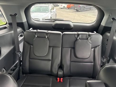 Used 2023 Ford Explorer XLT w/ Equipment Group 202A AWD/4WD image 23
