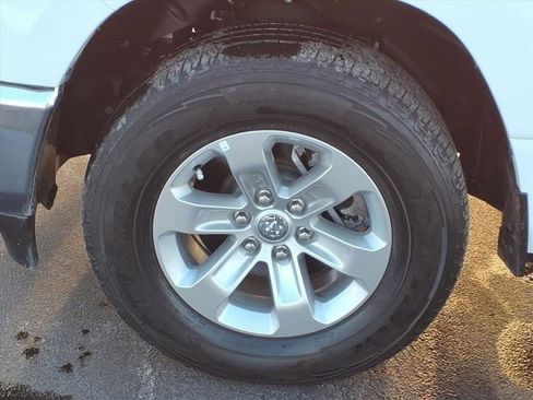 Used 2024 RAM 1500 Laramie image 30