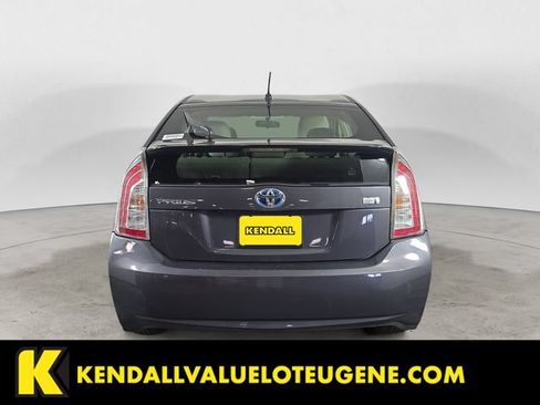 Used 2015 Toyota Prius Two FWD image 4
