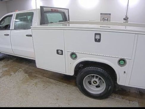 Used 2016 Chevrolet Silverado 3500 W/T image 2