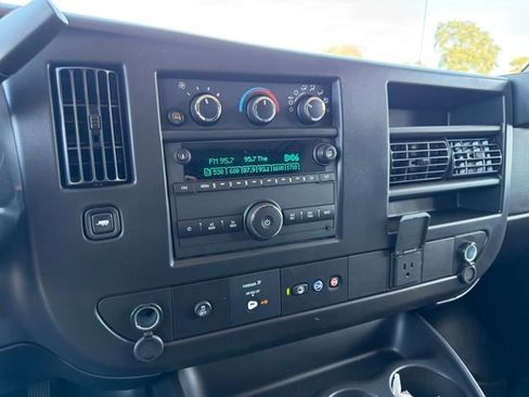 New 2026 Chevrolet Express 2500 Work Van 3D Cargo Van w/ Driver Convenience Package image 29