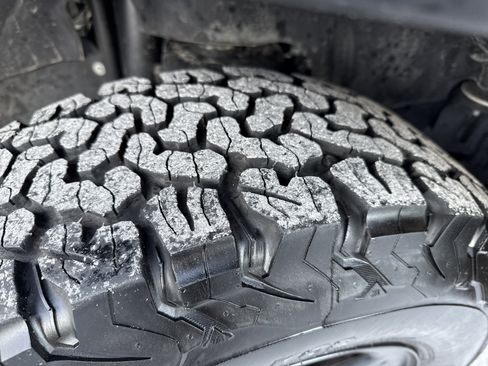 Used 2023 Jeep Wrangler Sport image 9