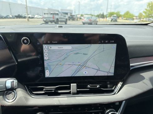 New 2026 Chevrolet Equinox RS w/ Convenience Package III AWD/4WD image 18