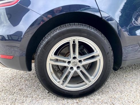 Used 2017 Porsche Macan AWD/4WD image 19