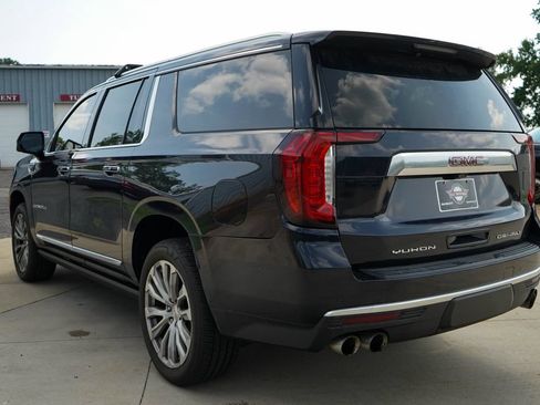 Used 2021 GMC Yukon XL Denali w/ Denali Premium Package AWD/4WD image 4