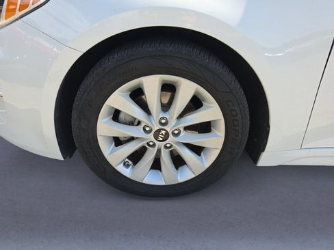 Used 2016 Kia Optima EX w/ Premium Package FWD image 33