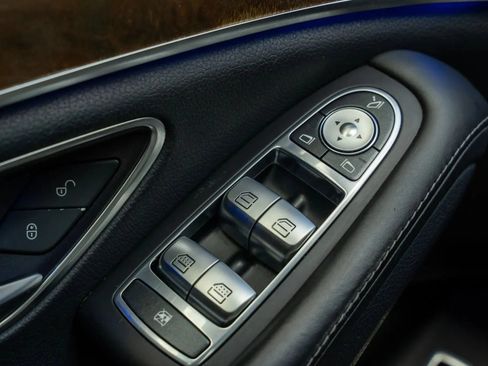 Used 2014 Mercedes-Benz S 63 AMG 4MATIC Sedan image 30