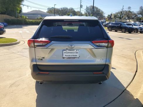 Used 2025 Toyota RAV4 LE AWD/4WD image 11