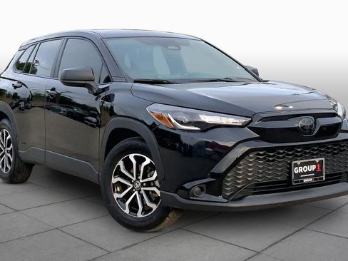 Used 2023 Toyota Corolla Cross S image 3