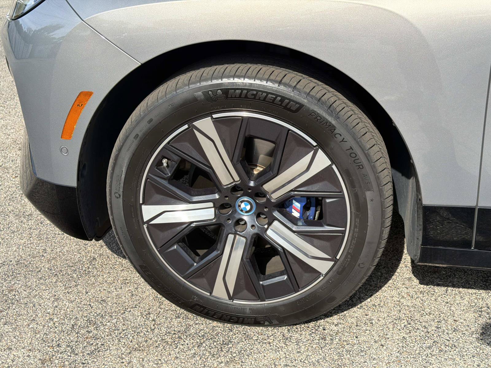 Certified 2024 BMW iX xDrive50 w/ Premium Package AWD/4WD image 10