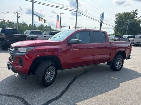 Used 2023 Chevrolet Colorado LT w/ LT Convenience Package AWD/4WD image 12