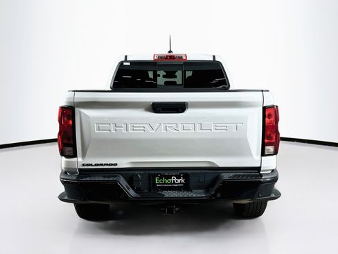 Used 2024 Chevrolet Colorado Trail Boss w/ Technology Package AWD/4WD image 7