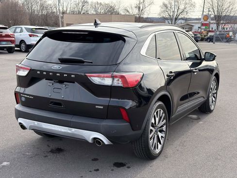 Used 2020 Ford Escape Titanium image 19
