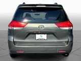 Used 2014 Toyota Sienna LE image 4