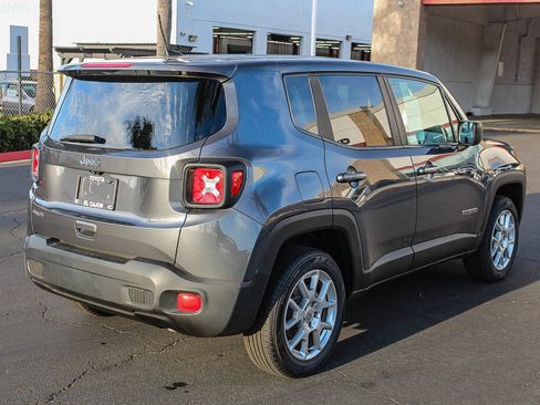 Used 2023 Jeep Renegade Latitude AWD/4WD image 25