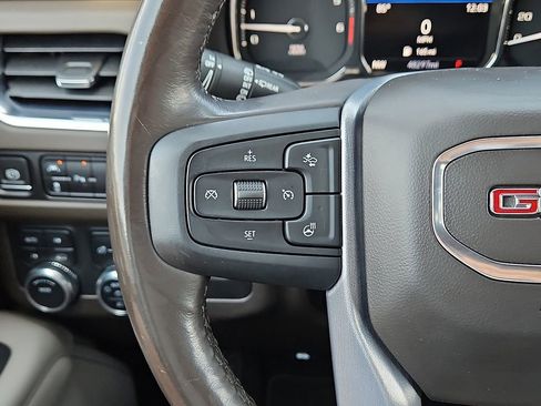 Used 2021 GMC Yukon SLT w/ SLT Luxury Package AWD/4WD image 21