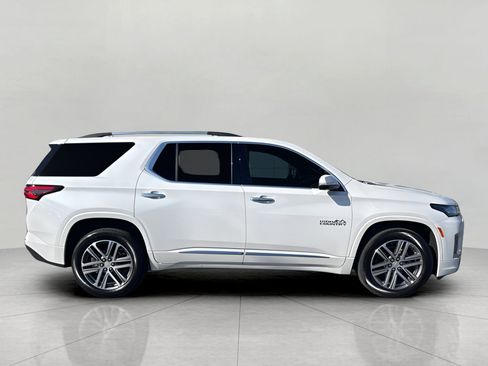 Certified 2023 Chevrolet Traverse High Country w/ LPO, Floor Liner Package AWD/4WD image 2