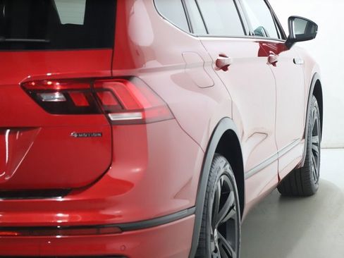 Used 2024 Volkswagen Tiguan SE R-Line image 47