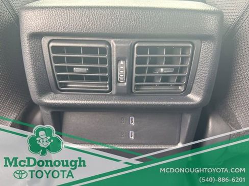 Used 2025 Toyota 4Runner SR5 AWD/4WD image 8