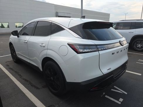 Used 2025 Nissan Murano SV AWD/4WD image 2