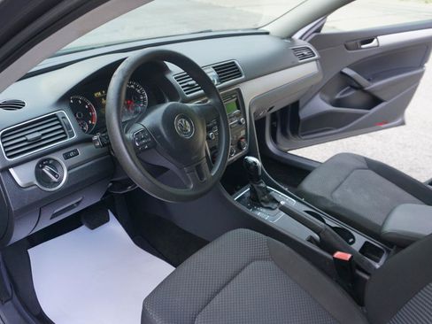 Used 2015 Volkswagen Passat 1.8T S FWD image 14