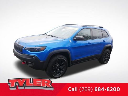 Used 2021 Jeep Cherokee Trailhawk AWD/4WD image 3