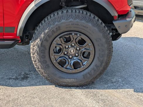 Used 2022 Ford Bronco Wildtrak image 22