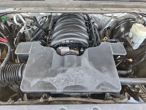 Used 2016 Chevrolet Suburban LTZ RWD image 25