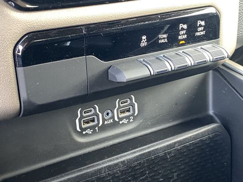 Used 2022 RAM 1500 Laramie AWD/4WD image 24