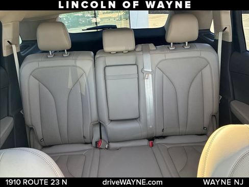 Certified 2023 Lincoln Nautilus Reserve w/ Luxury Package AWD/4WD image 16