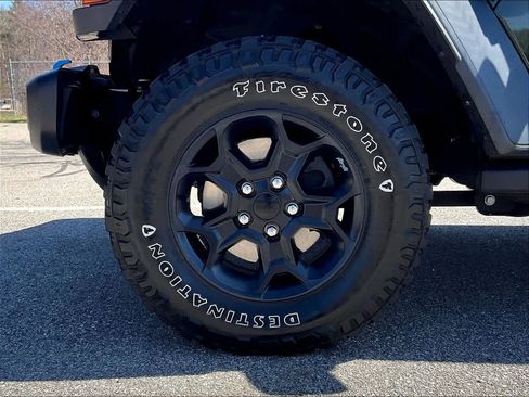 Used 2023 Jeep Wrangler Unlimited w/ Cold Weather Group image 7