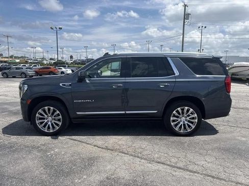 Used 2021 GMC Yukon Denali w/ Denali Premium Package AWD/4WD image 10