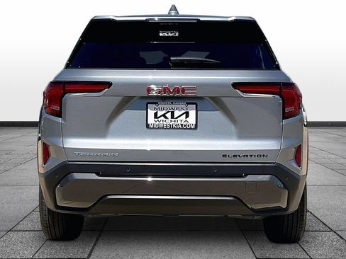Used 2025 GMC Terrain Elevation FWD image 4