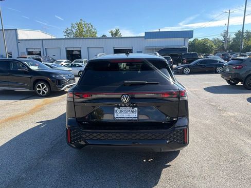 Used 2025 Volkswagen Tiguan SEL R-Line AWD/4WD image 6