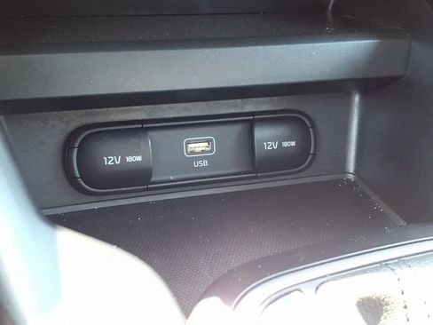 Used 2025 Kia Soul LX w/ LX Technology Package FWD image 23