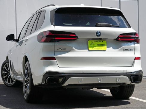 Used 2025 BMW X5 xDrive50e w/ Executive Package AWD/4WD image 6
