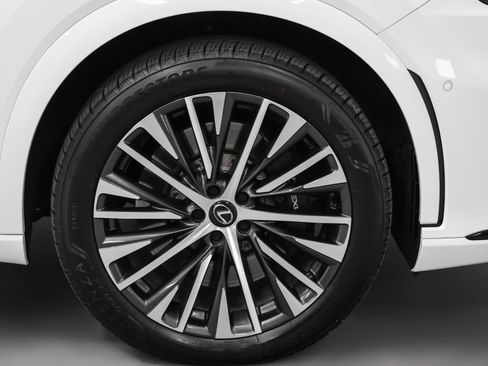 Used 2023 Lexus RX 500h F Sport image 16