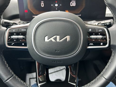 Certified 2025 Kia Sorento X-Line EX image 28