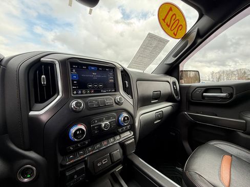 Used 2021 GMC Sierra 1500 AT4 w/ AT4 Premium Package image 10