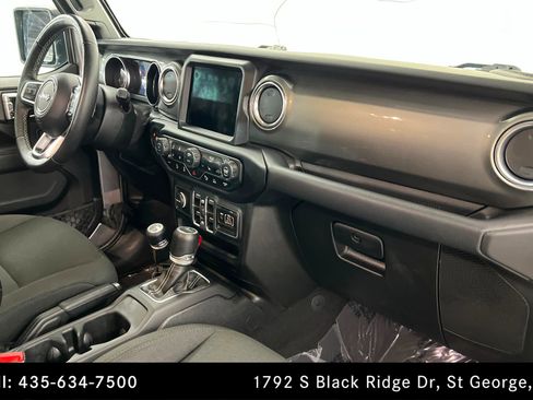 Used 2020 Jeep Gladiator Overland image 23
