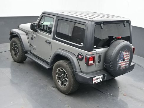Used 2022 Jeep Wrangler Sport image 40