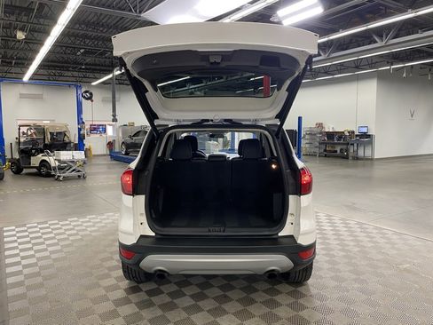 Used 2019 Ford Escape SEL image 6